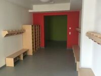 der Garderobenbereich des Kindergartens